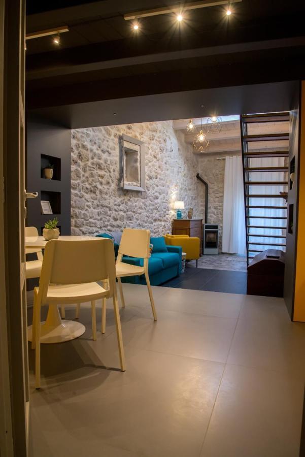 Il Piccolo Loft Holiday Home 팔라쫄로 아크레이데 외부 사진